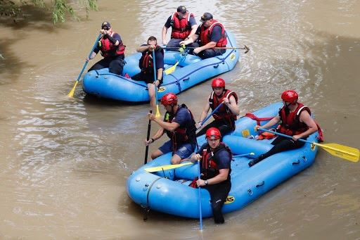 Swiftwater Team in Blue Boats